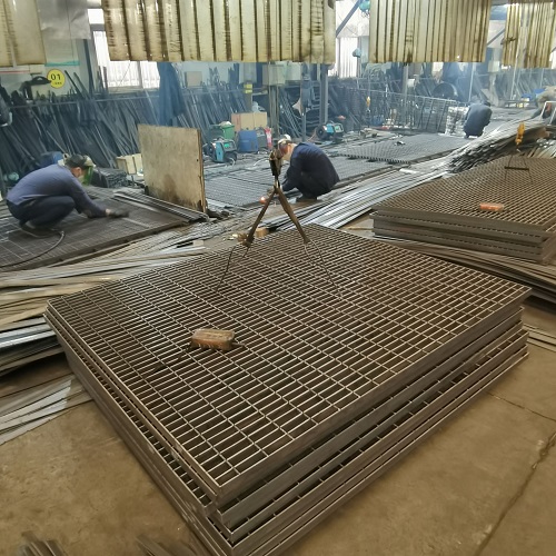 汽車停車場平臺鋼格板鋼格柵的防滑設計