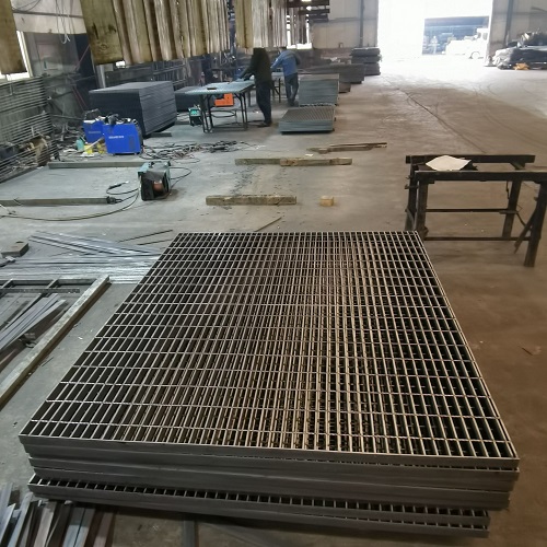 汽車停車場平臺鋼格板鋼格柵的防滑設計