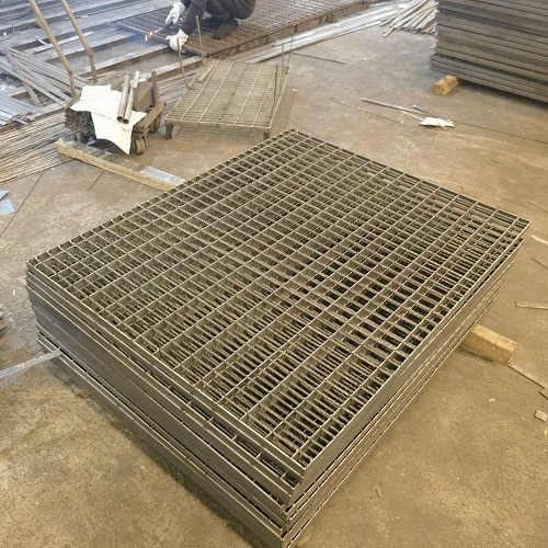 鋼格板鋼格柵踏步板在工業上的十大用途