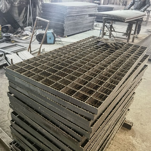 平臺鋼格板如何提升電廠與石化廠的安全性