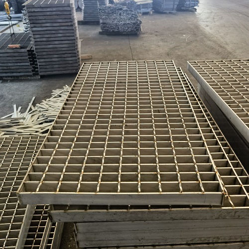 平臺鋼格柵板確保安全從腳下開始