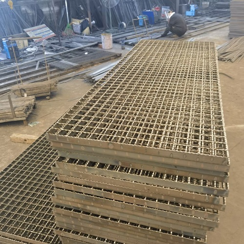 鋼格柵≠普通鋼板！它的獨特優勢全在這里